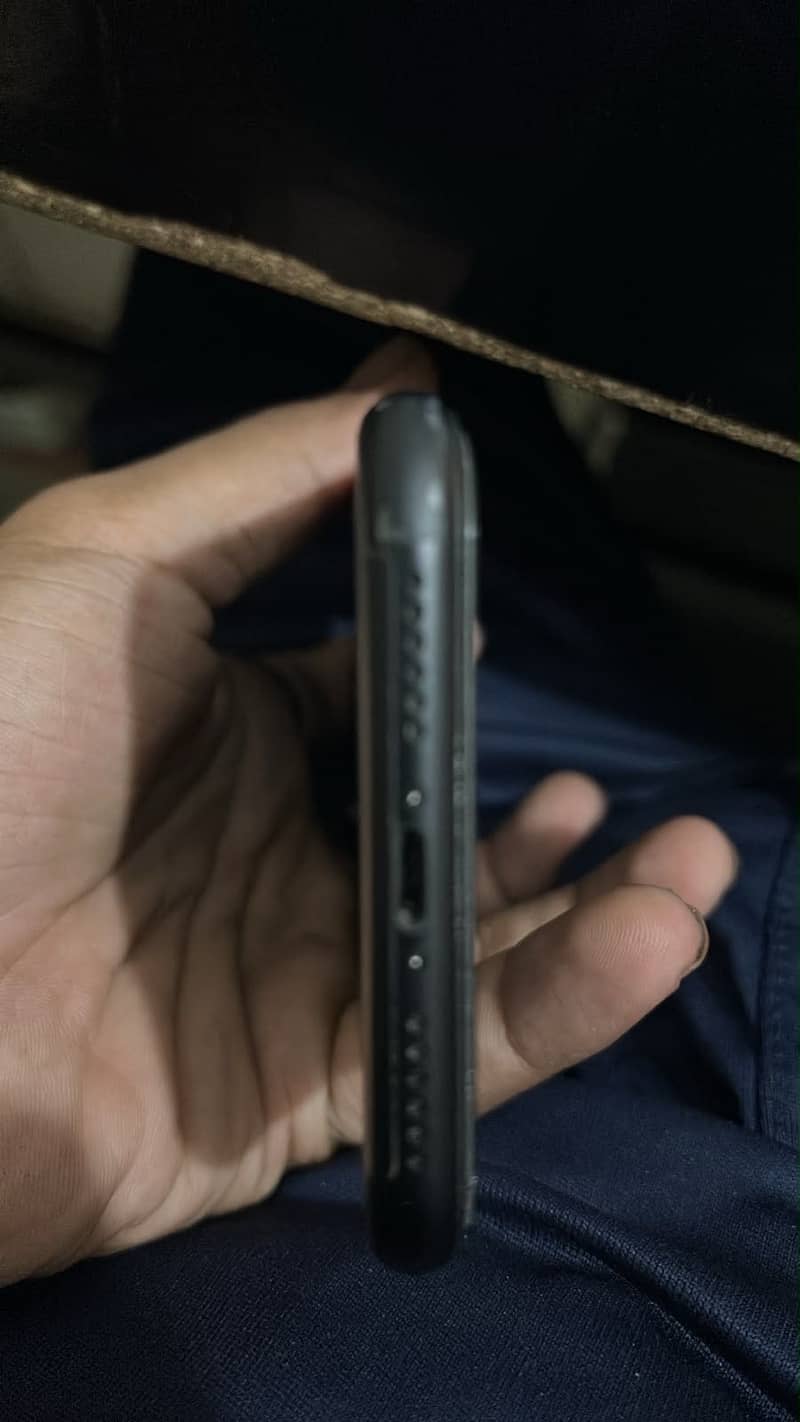 Apple iPhone XR 1