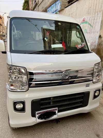 Nissan Clipper 2022