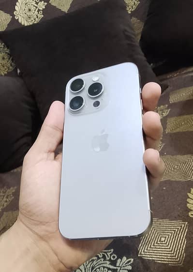 Apple iPhone 15 Pro