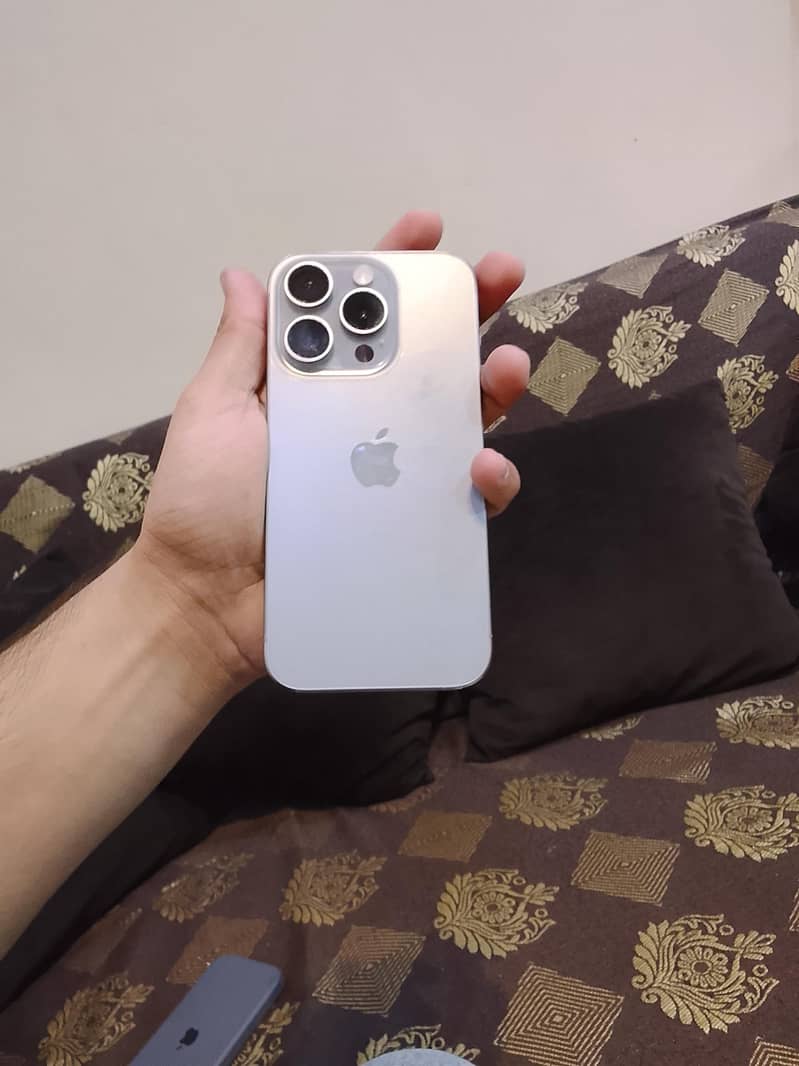 Apple iPhone 15 Pro 1