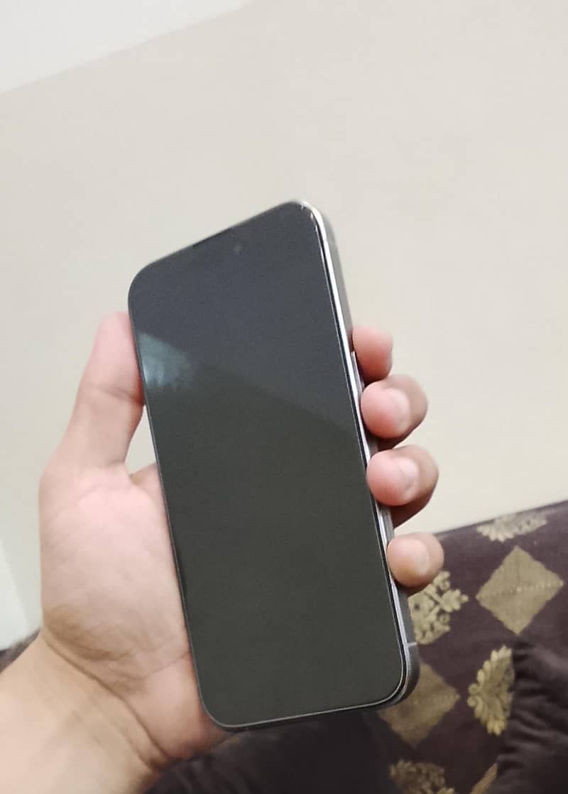 Apple iPhone 15 Pro 7