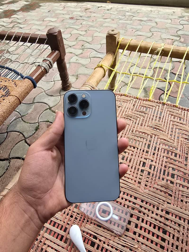 Apple iPhone 13 Pro Max 5