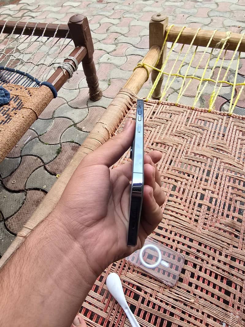 Apple iPhone 13 Pro Max 9