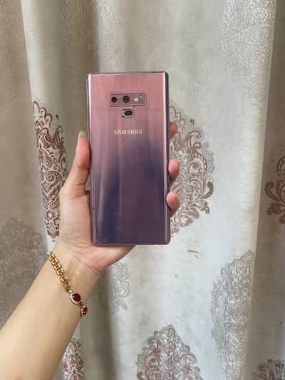 Samsung Mobile Note 9. ( Urgent sale)