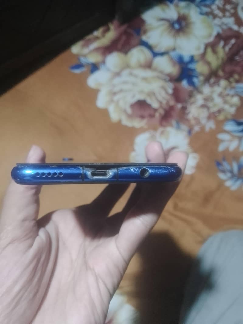Huawei Nova 3i 4