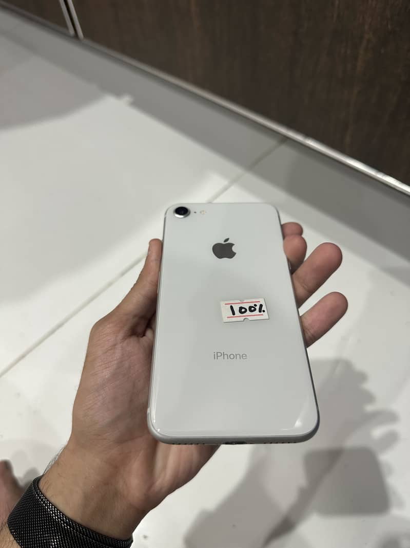 Apple iPhone 8 7
