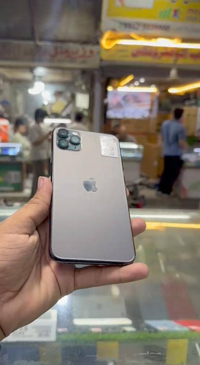 Apple iPhone 11 Pro Max 0