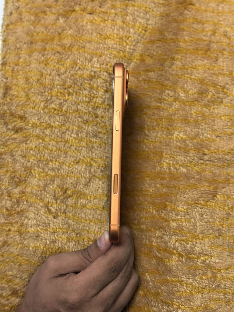 Apple iPhone 17 Pro Max 2