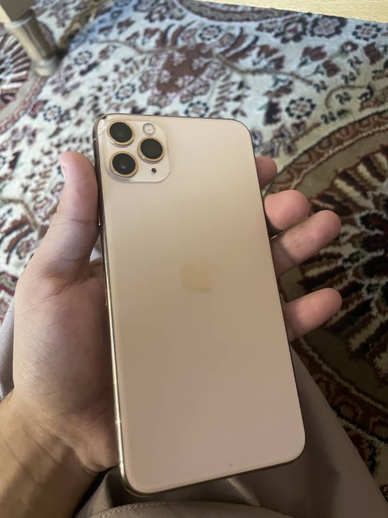 Apple iPhone 11 Pro Max 2