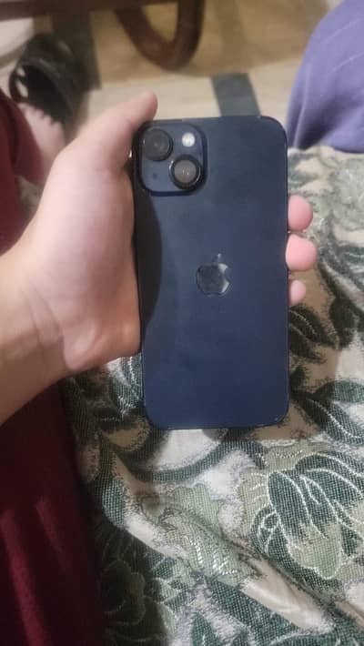 Apple iPhone 13
