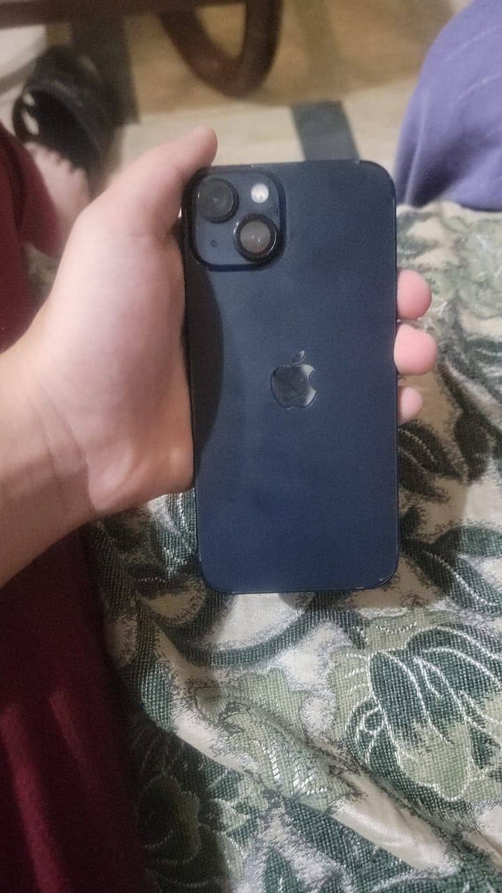 Apple iPhone 13 0