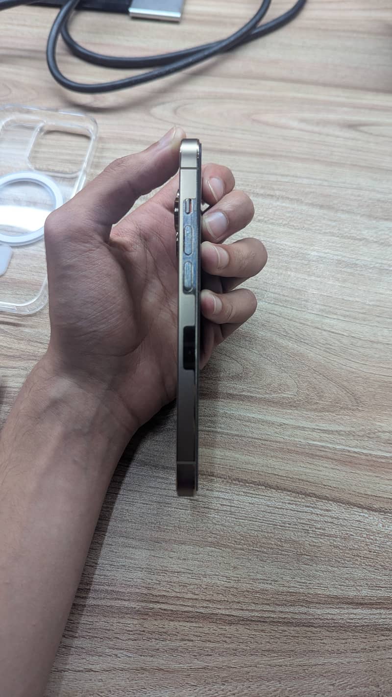 Apple iPhone 14 Pro JV 2