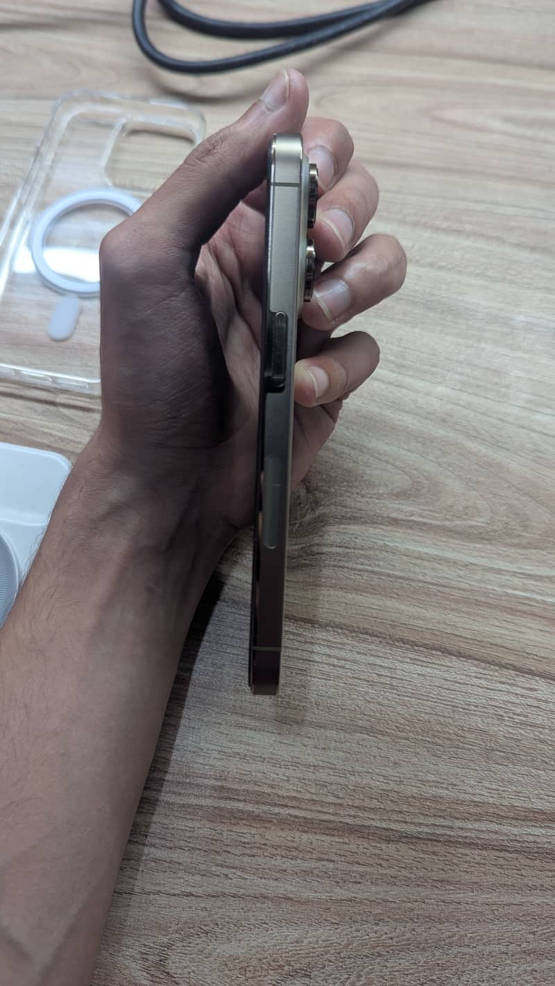 Apple iPhone 14 Pro JV 4