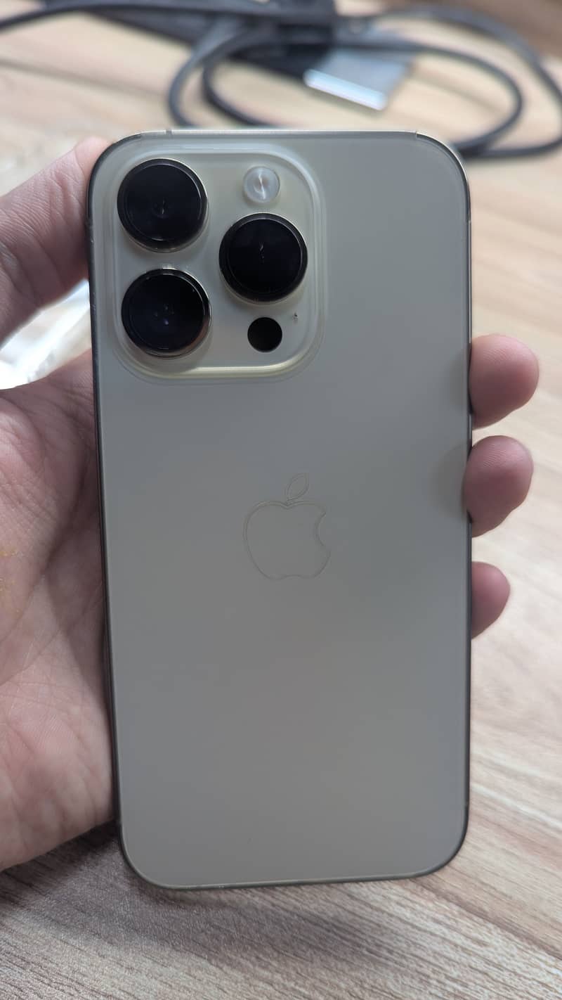 Apple iPhone 14 Pro JV 5