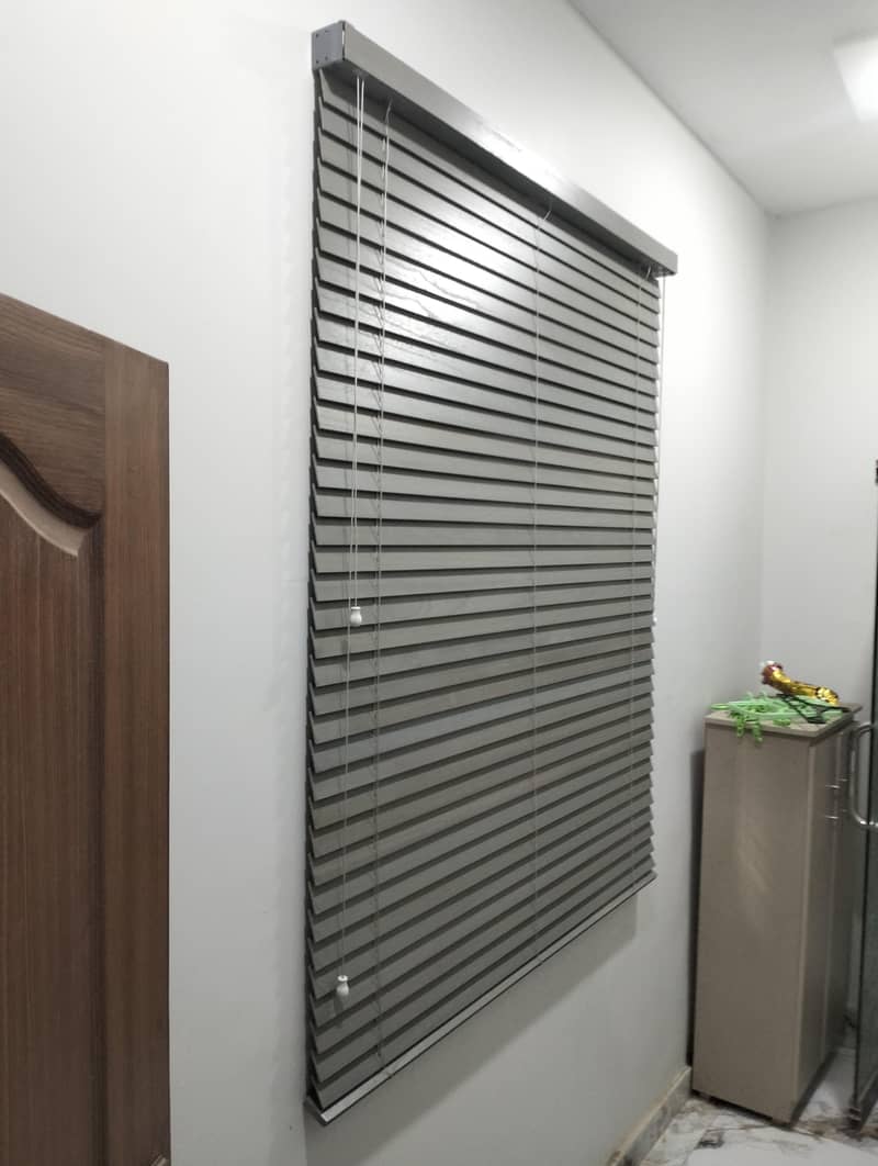 window blinds 0