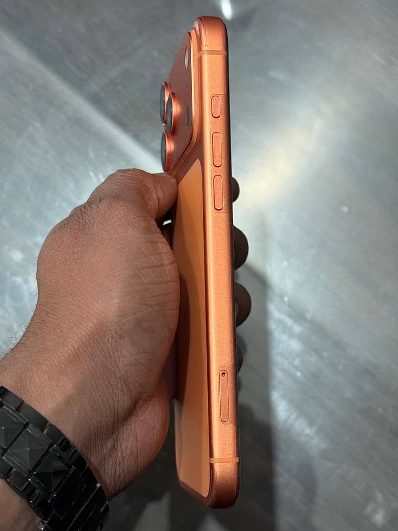 Apple iPhone 17 Pro Max 2