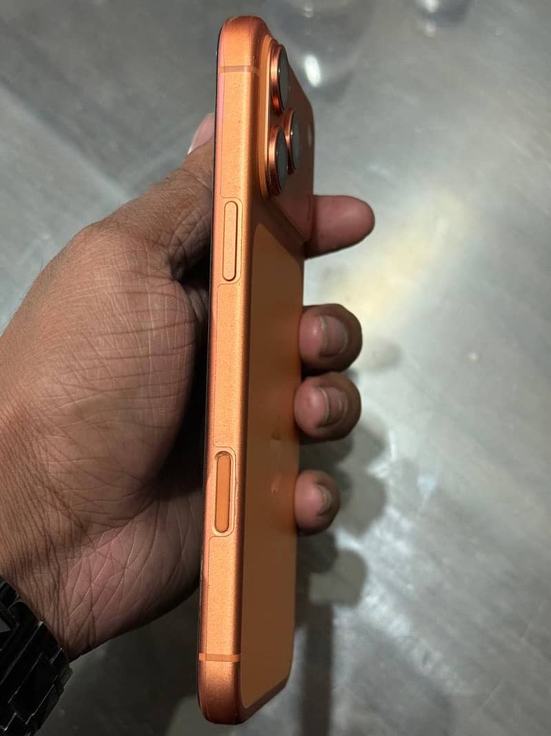 Apple iPhone 17 Pro Max 3