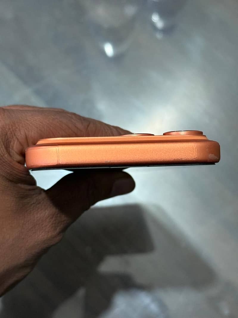 Apple iPhone 17 Pro Max 5