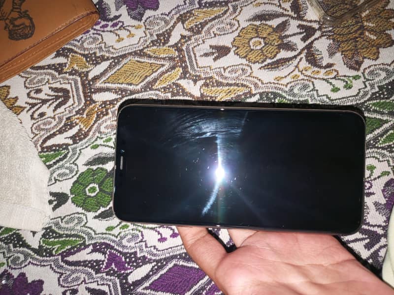 Apple iPhone XS Max 1