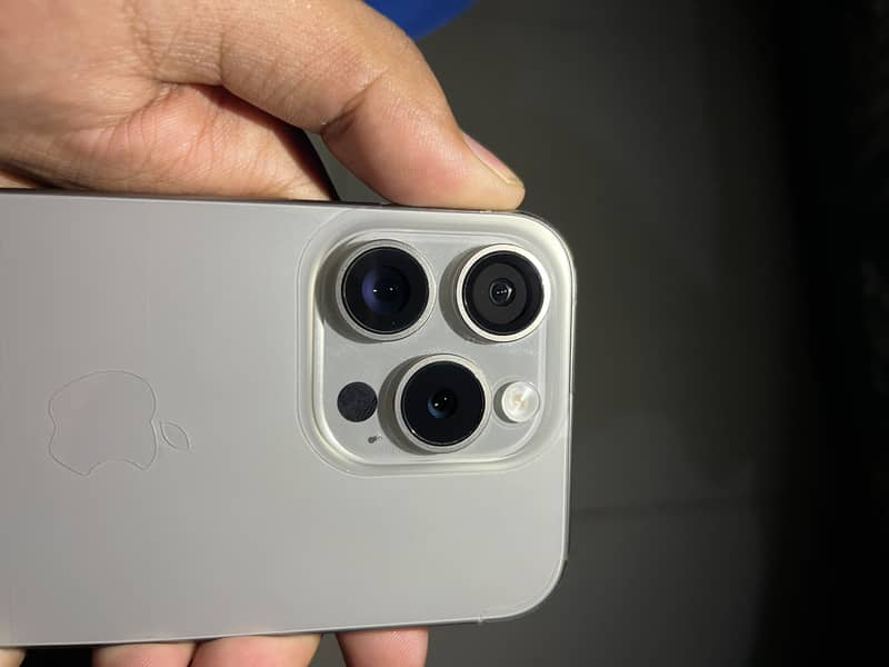 Apple iPhone 15 Pro 5