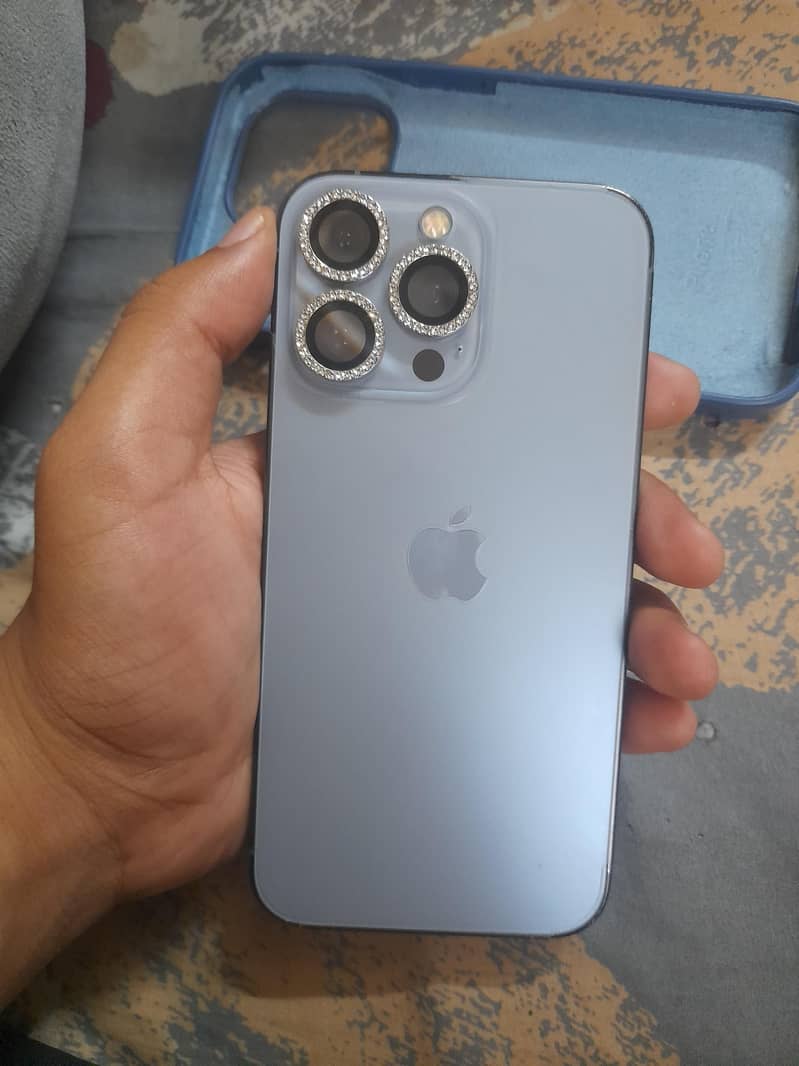 Apple iPhone 13 Pro 0