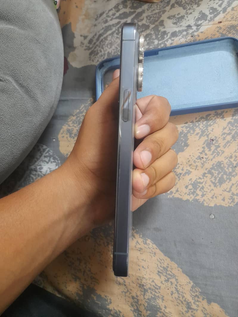 Apple iPhone 13 Pro 1