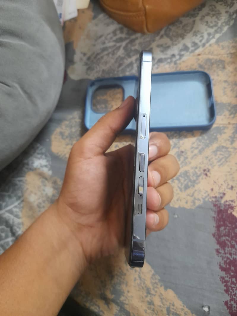 Apple iPhone 13 Pro 3