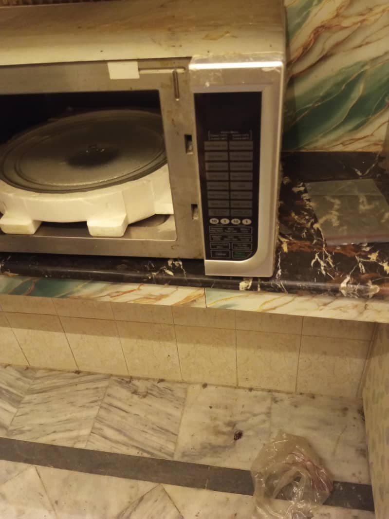Baking microwave oven 2