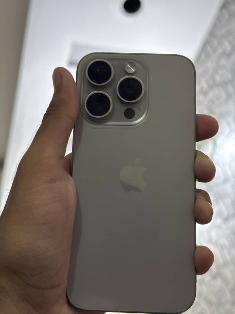 Apple iPhone 15 Pro 1