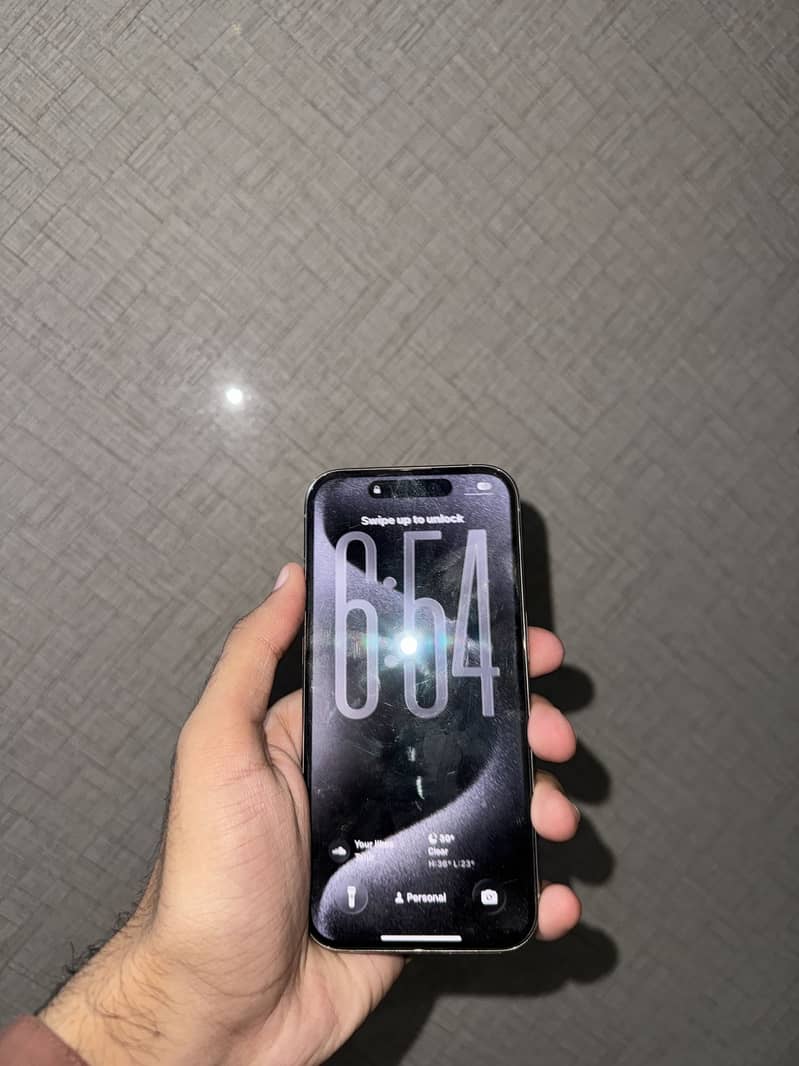 Apple iPhone 15 Pro 4