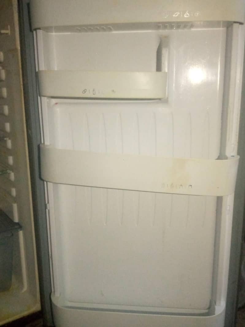 Orient Refrigerator 1