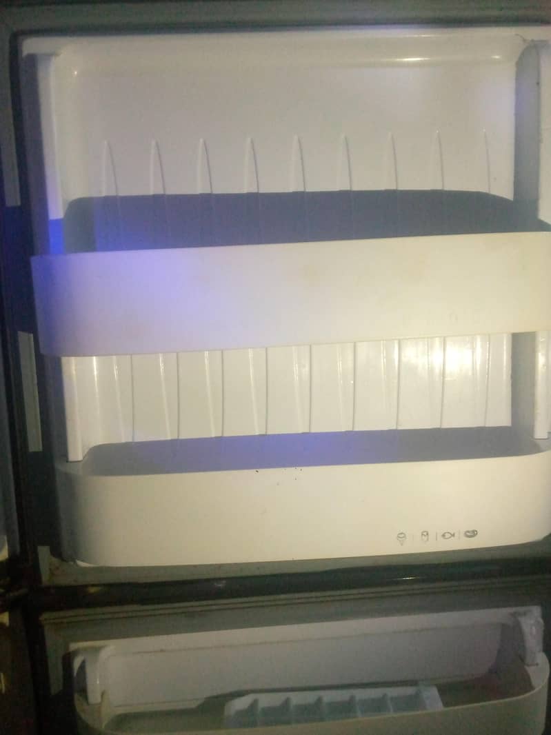 Orient Refrigerator 4