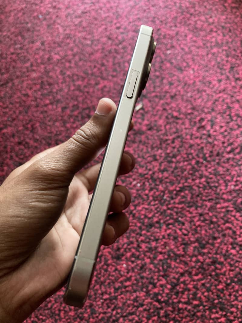 iPhone 15 Pro Max 1TB 2