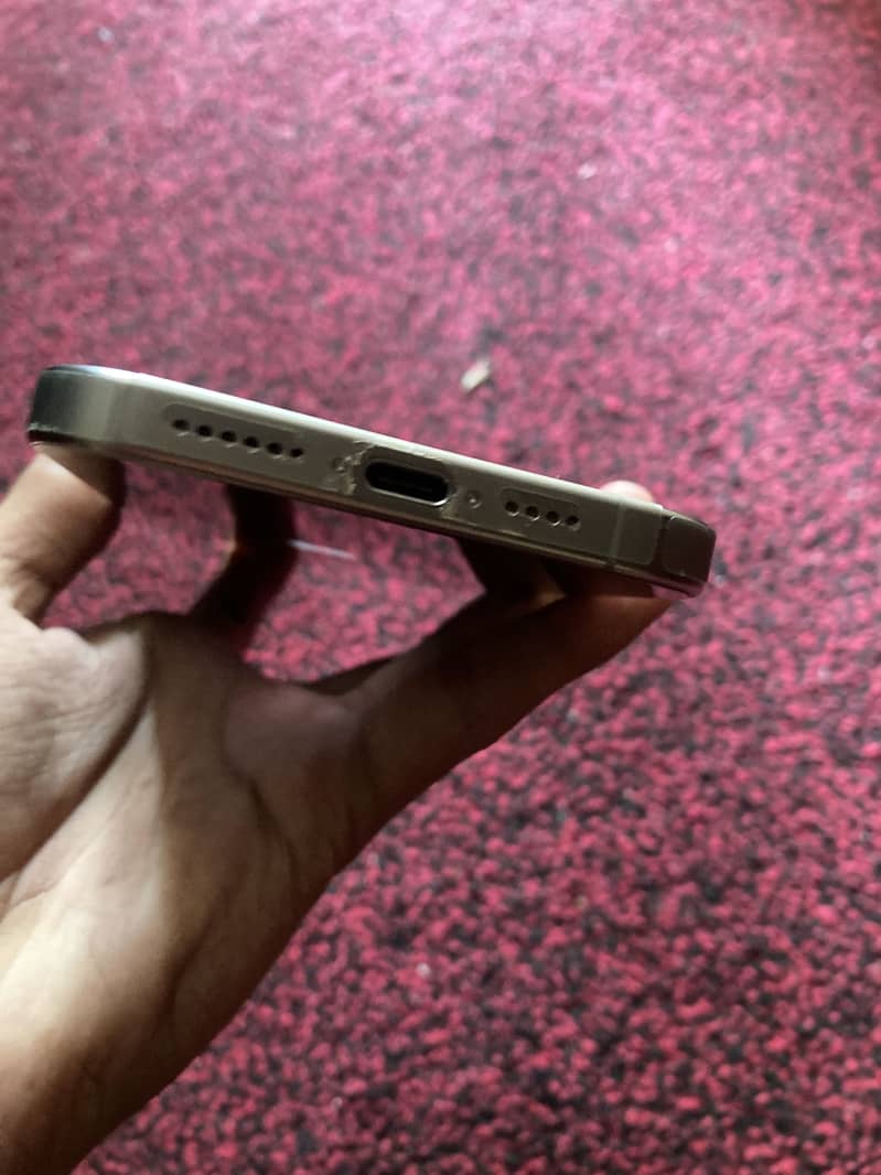 iPhone 15 Pro Max 1TB 5