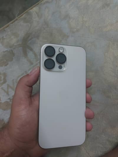 Apple iPhone 16 Pro Max