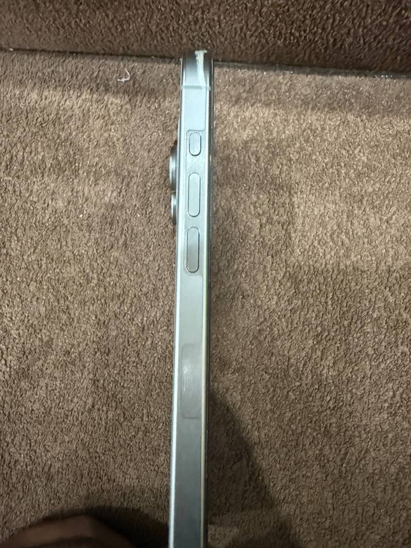 Apple iPhone 15 Pro Max 1