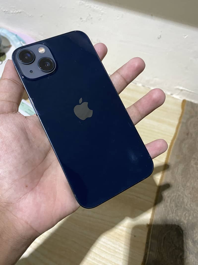Apple iPhone 13 2