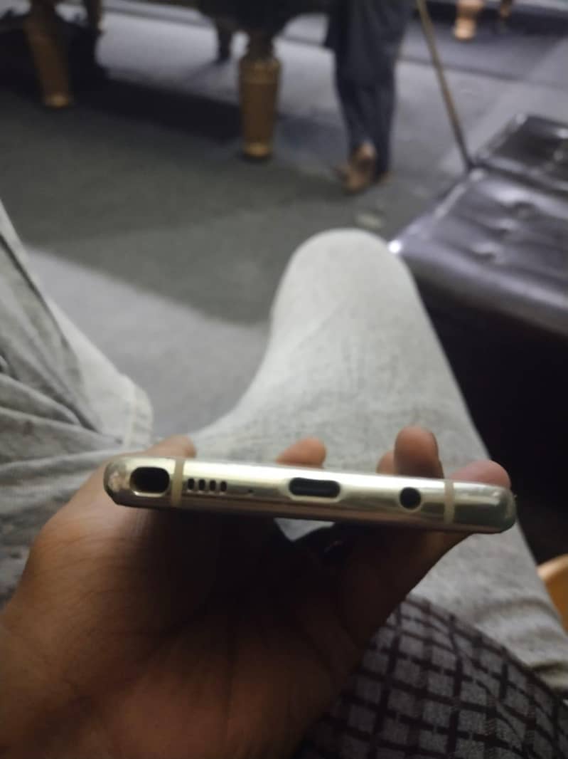 Samsung Mobile Note 8 4