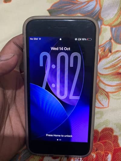 Apple iPhone SE