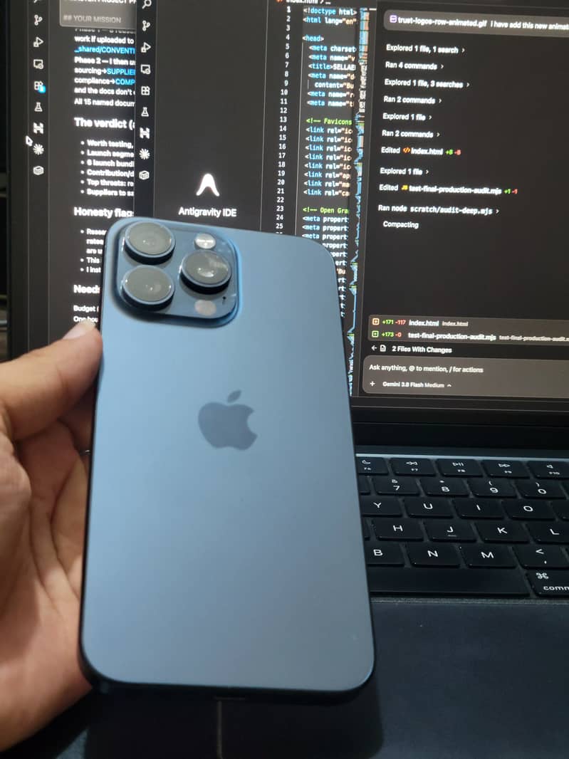 Apple iPhone 15 Pro Max 2