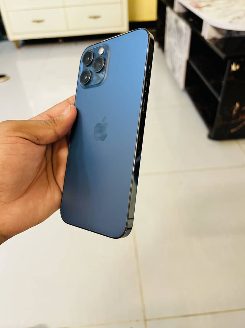 Apple iPhone 12 Pro Max 4