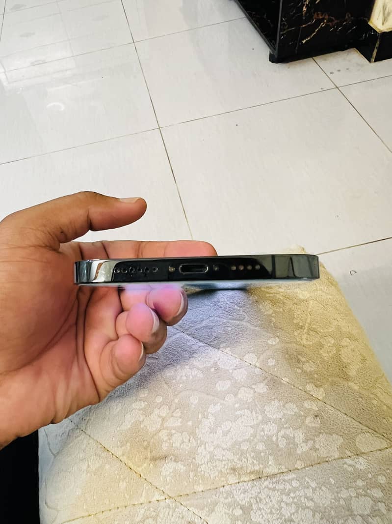 Apple iPhone 12 Pro Max 5
