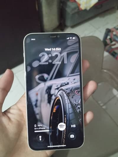 Apple iPhone 12