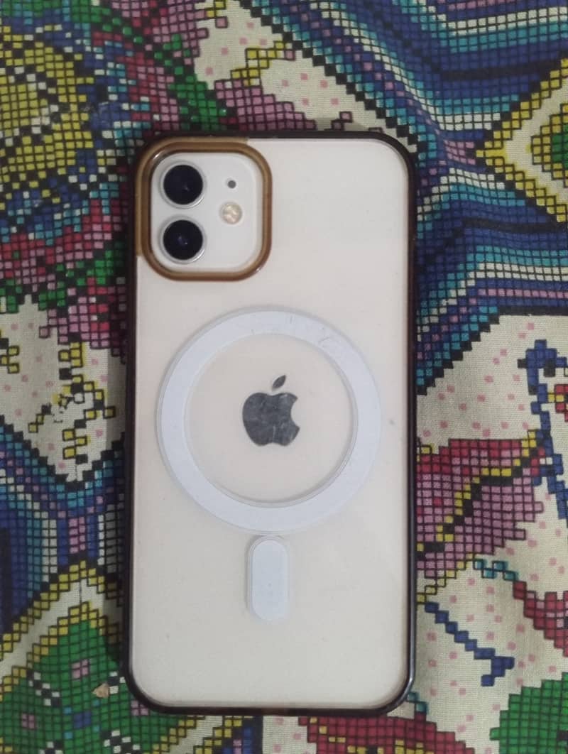 Apple iPhone 12 1