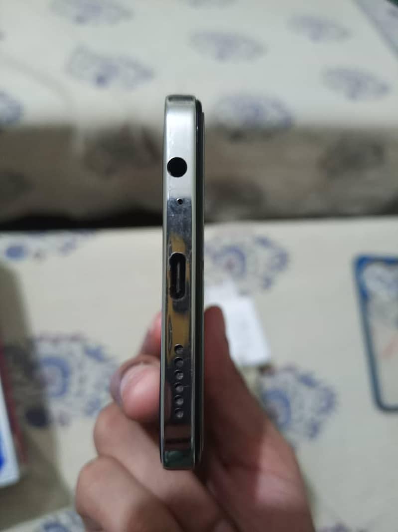 Tecno SPARK 30 Pro 11