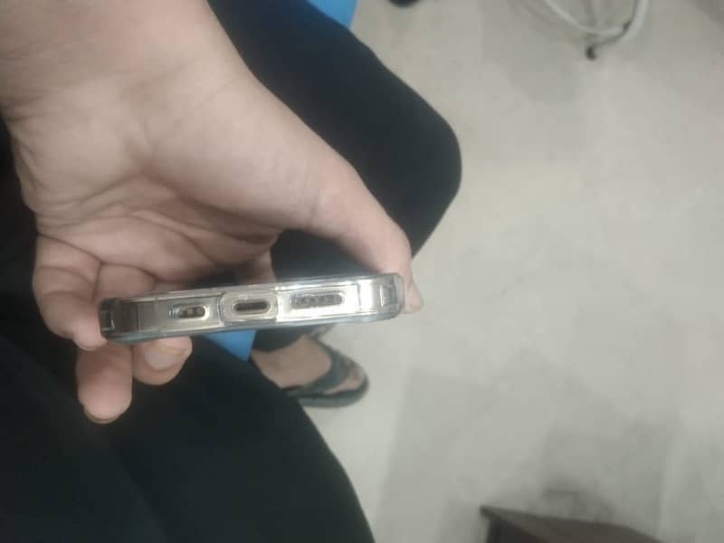 Apple iPhone 13 Pro 2