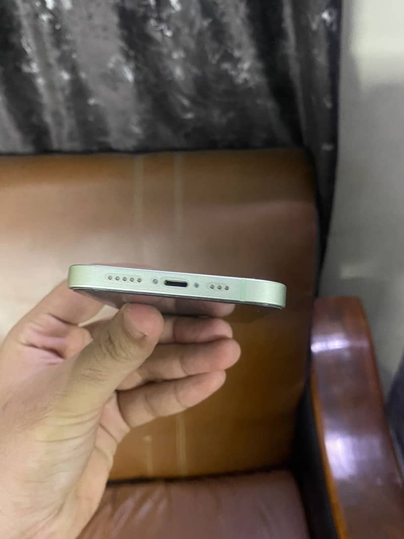 Apple iPhone 12 2