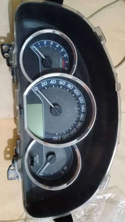 Toyota Corolla Altis gli xlt genius meter and front grill