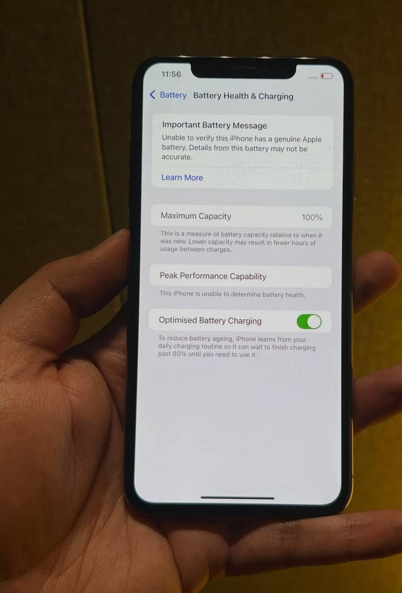 Apple iPhone XS Max 4