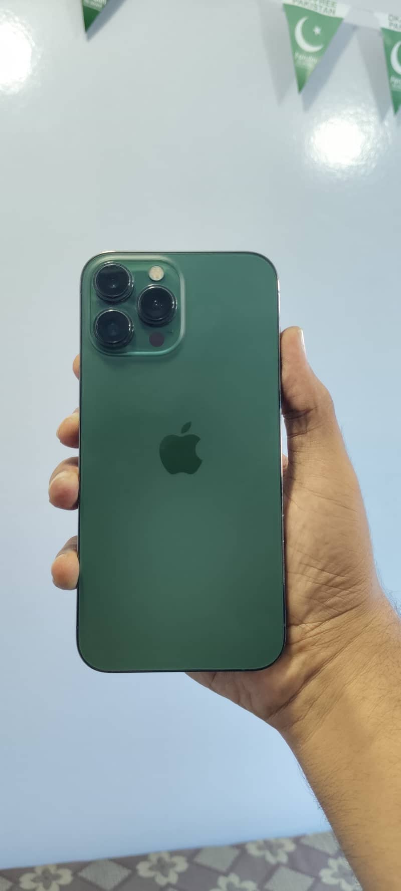 Apple iPhone 13 Pro Max 1